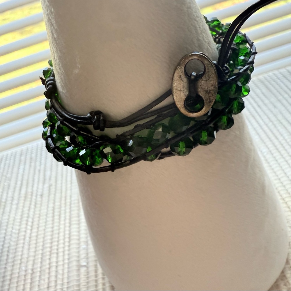 Emerald Green Crystal Wrap Bracelet on Black Leather – Boho Chic
